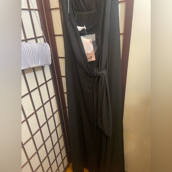 NWOT Birdy Grey Black Benny Dress. Crepe. One hanger strap cut. Size Medium. - Picture 7 of 9